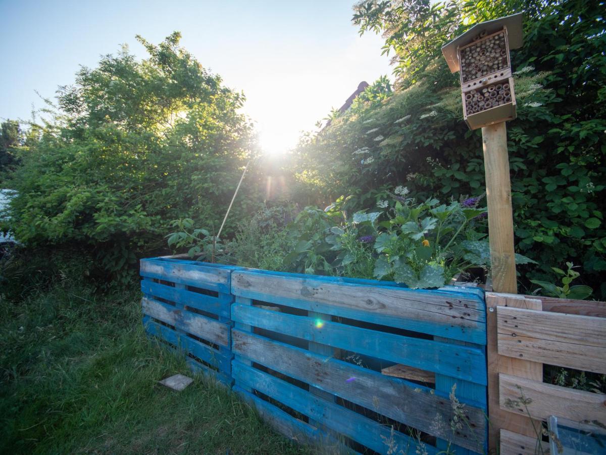 Hostel Oder Ferienwohnung 1-16 Personen Im Blauen Haus Fehmarn Exteriér fotografie