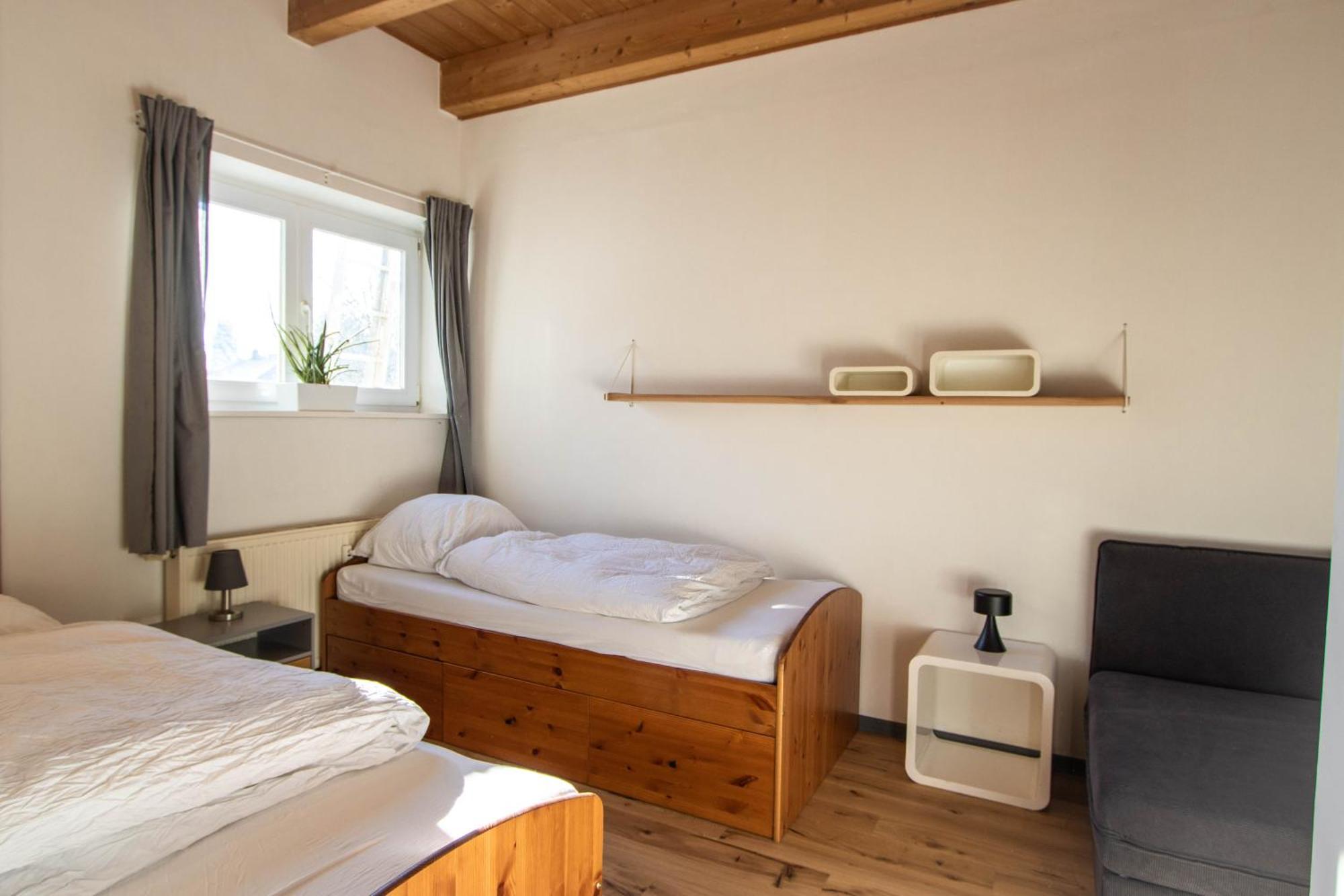 Hostel Oder Ferienwohnung 1-16 Personen Im Blauen Haus Fehmarn Exteriér fotografie