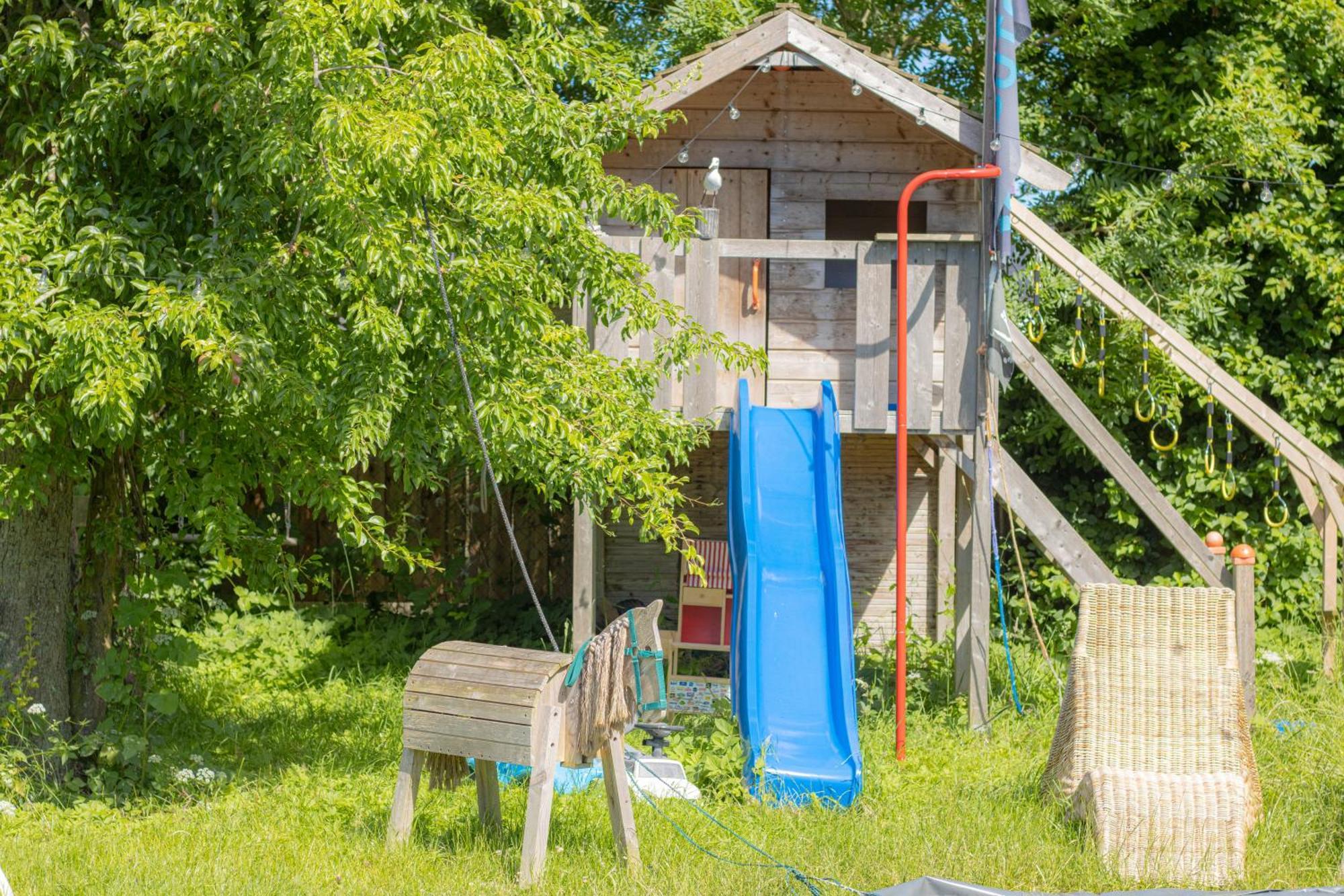 Hostel Oder Ferienwohnung 1-16 Personen Im Blauen Haus Fehmarn Exteriér fotografie